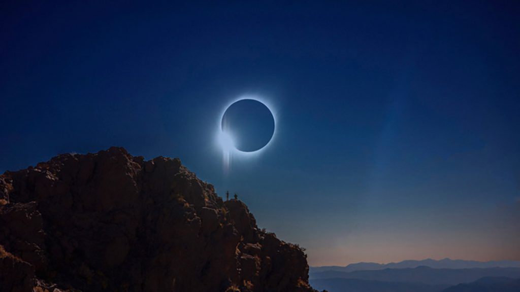 eclipse_dark_blue_mountain